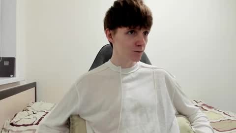 Snapshot of ithan_red chatting on February 1, 2025, 6:51 pm Ethan online show from February 1, 2025, 6:51 pm