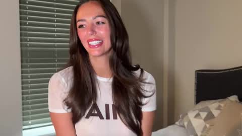 Snapshot of its_laurensworld chatting on October 3, 2025, 8:11 am BondageYogaPrincess online show from October 3, 2025, 8:11 am