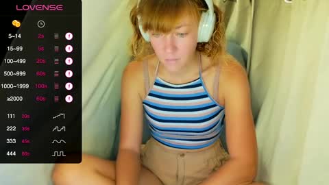 Lily online show from September 16, 2025, 8:21 pm