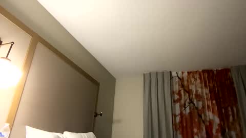 itsavibeouthere online show from December 17, 2024, 6:56 am