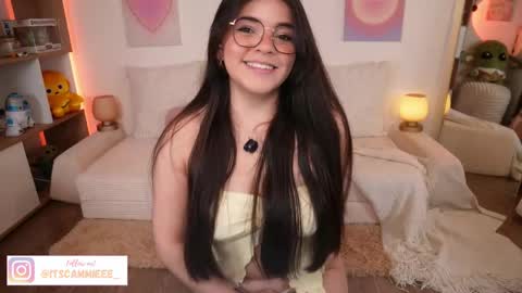 Snapshot of itscammieee chatting on May 16, 2026, 6:39 pm Camila but you can call me online show from May 16, 2026, 6:39 pm