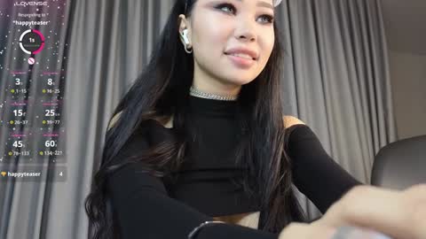 Snapshot of itsdevilcat chatting on January 27, 2025, 8:17 pm Queen Liya online show from January 27, 2025, 8:17 pm