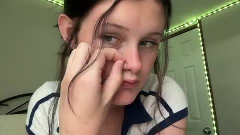 Snapshot of itskaylaaa chatting on June 20, 2026, 12:25 am itsKaylaaa online show from June 20, 2026, 12:25 am
