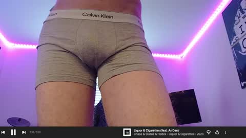 Snapshot of itslamayo chatting on March 30, 2026, 8:21 pm itslamayo online show from March 30, 2026, 8:21 pm