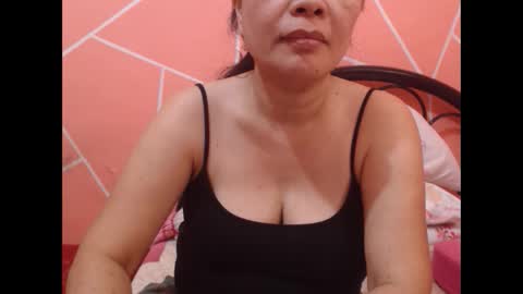 Snapshot of itsme_kitty chatting on February 20, 2026, 2:19 am Kitty online show from February 20, 2026, 2:19 am