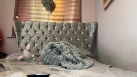 Lola online show from January 3, 2025, 6:14 pm