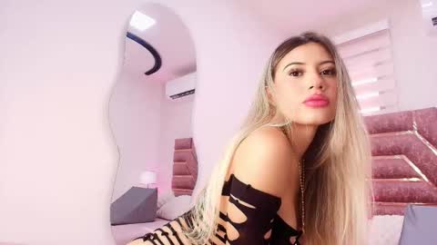 Snapshot of itspia chatting on February 12, 2026, 7:31 pm Itspia online show from February 12, 2026, 7:31 pm