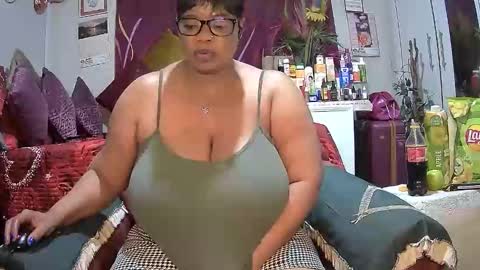 itumeleng74 online show from November 8, 2025, 6:29 pm