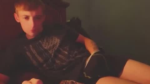 itzd123 online show from April 15, 2026, 7:58 pm