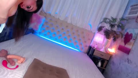 Snapshot of ivana_summers69x chatting on May 9, 2026, 3:23 am I V A N A The woman who lives in the province. online show from May 9, 2026, 3:23 am