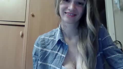 ivetta911 online show from October 25, 2025, 1:18 pm