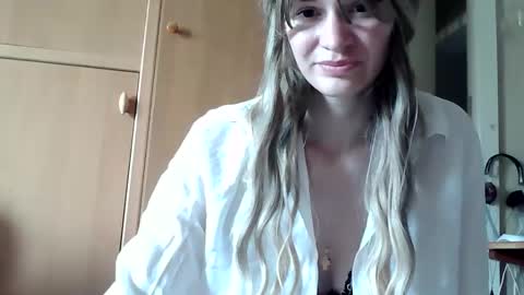 Snapshot of ivetta911 chatting on June 9, 2026, 10:16 am ivetta911 online show from June 9, 2026, 10:16 am