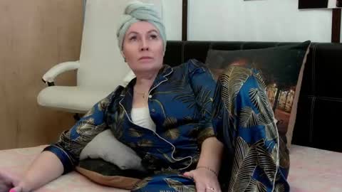 IrennaSplash online show from May 25, 2026, 2:17 am