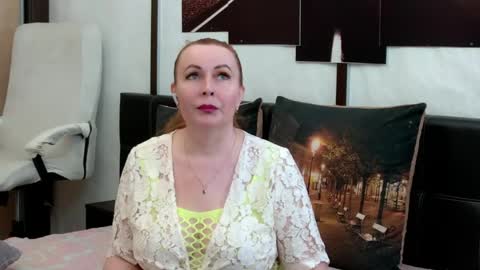 IrennaSplash online show from May 27, 2026, 2:30 am