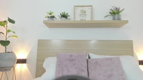 I V E T T E online show from February 12, 2026, 12:33 pm