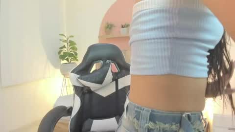 I V E T T E online show from May 16, 2026, 7:12 pm