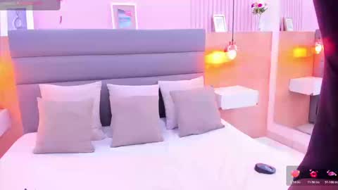 Ivonne Duval  online show from March 20, 2026, 4:23 pm