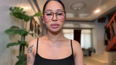 kirstenelsie online show from February 10, 2026, 1:21 am