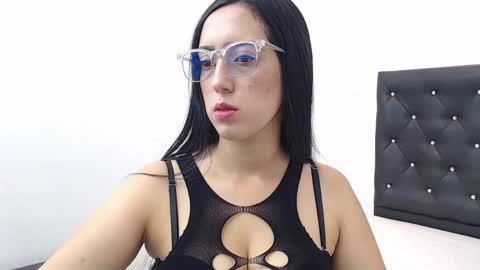 ivorynoir online show from June 1, 2026, 12:51 pm
