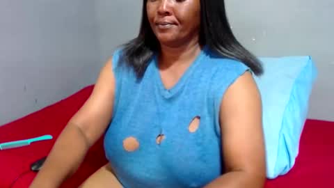 IVORYTITS48 online show from January 17, 2025, 2:28 pm