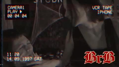 Ivy and Lester online show from December 11, 2024, 9:23 pm