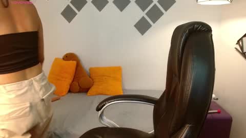 Snapshot of ivy_gail chatting on December 10, 2024, 4:13 am  IVY online show from December 10, 2024, 4:13 am