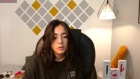 Snapshot of ivy_gail chatting on January 10, 2025, 4:01 am  IVY online show from January 10, 2025, 4:01 am