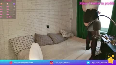 Snapshot of ivy_joys chatting on February 22, 2025, 10:29 am I v y online show from February 22, 2025, 10:29 am