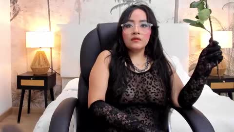 ivy_stonne online show from March 8, 2026, 4:33 pm