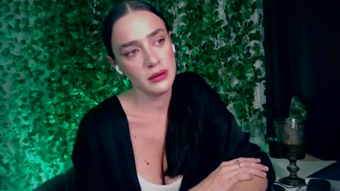 Snapshot of ivyjonson chatting on December 29, 2024, 11:08 pm Miss Ivy online show from December 29, 2024, 11:08 pm