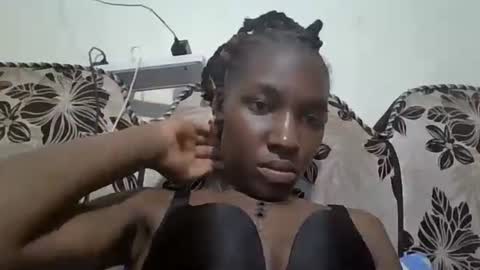 ivyk_ online show from February 18, 2026, 11:55 pm