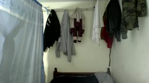 ivyk_ online show from March 4, 2026, 5:13 am