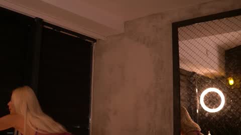 IvyRowa online show from March 5, 2026, 6:26 pm