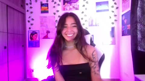 Ivy  online show from April 13, 2026, 6:35 pm