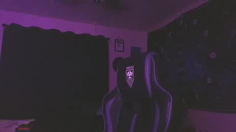 Snapshot of ivyy_sinss chatting on June 8, 2026, 1:28 am Amiee online show from June 8, 2026, 1:28 am