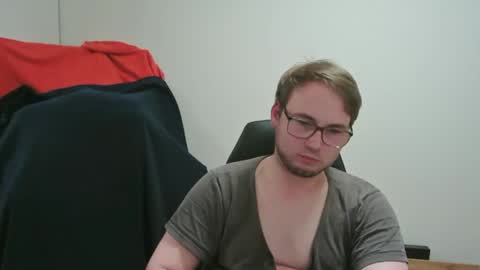 Snapshot of iwantfucknow chatting on February 4, 2026, 8:03 pm iwantfucknow online show from February 4, 2026, 8:03 pm