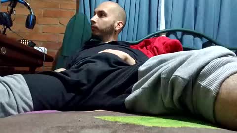 iwanturarse online show from November 17, 2025, 2:28 am