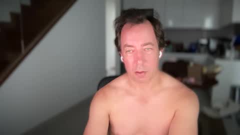 chat with me to find out online show from February 21, 2025, 10:28 am