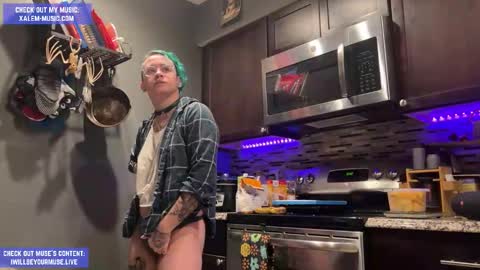 Muse hethey online show from November 15, 2025, 12:41 am