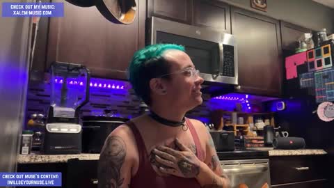 Muse hethey online show from November 25, 2025, 12:21 am