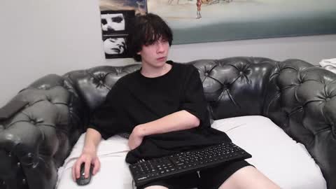 Snapshot of iwillfall_ chatting on December 11, 2024, 9:23 pm Maxim online show from December 11, 2024, 9:23 pm