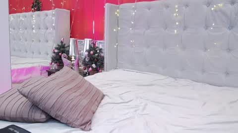 Snapshot of iwillfall_ chatting on December 14, 2024, 1:39 am Maxim online show from December 14, 2024, 1:39 am