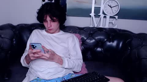 Snapshot of iwillfall_ chatting on February 9, 2025, 10:11 pm Maxim online show from February 9, 2025, 10:11 pm