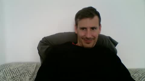 Snapshot of iyoperro chatting on November 7, 2025, 10:26 am Casandro online show from November 7, 2025, 10:26 am