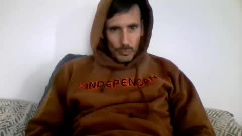 Snapshot of iyoperro chatting on November 16, 2025, 2:33 pm Casandro online show from November 16, 2025, 2:33 pm