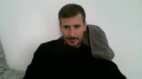 Snapshot of iyoperro chatting on November 18, 2025, 10:41 am Casandro online show from November 18, 2025, 10:41 am