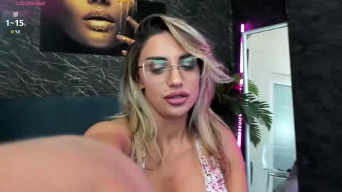 Snapshot of izabelatessa chatting on September 27, 2025, 7:30 pm izabelatessa online show from September 27, 2025, 7:30 pm