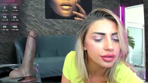 Snapshot of izabelatessa chatting on October 2, 2025, 7:10 pm izabelatessa online show from October 2, 2025, 7:10 pm