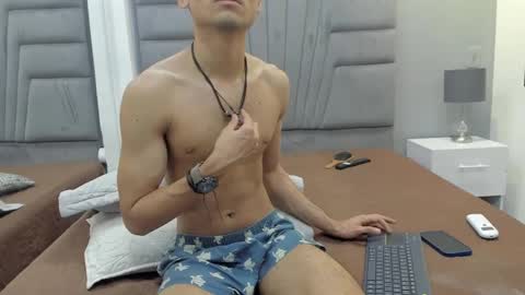 Snapshot of izato chatting on February 27, 2025, 5:15 pm izato online show from February 27, 2025, 5:15 pm