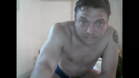 Snapshot of izealvaro chatting on September 13, 2025, 1:05 am izealvaro online show from September 13, 2025, 1:05 am